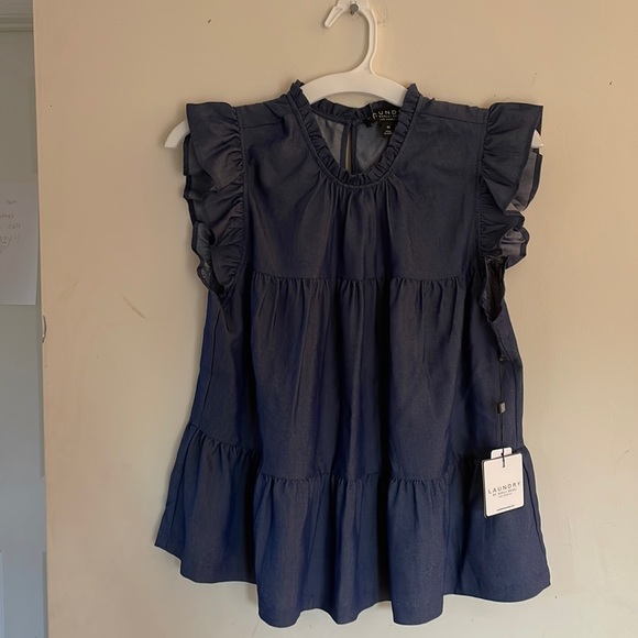 Adorable, ruffle caps leave top Laundry by Shelli Siegel Los Angeles size medium - Picture 1 of 5